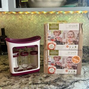Infantino Squeeze Pouches and Squeeze Station